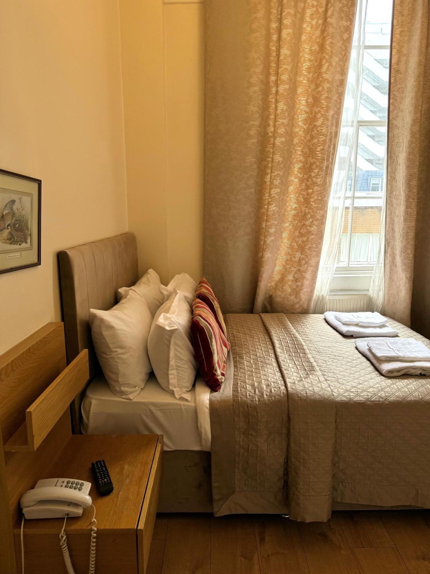 Abc Hyde Park Hotel Лондон Экстерьер фото